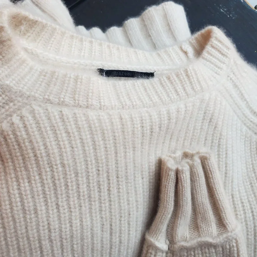 Brazeau Tricot 100% Cashmere Boxy Pullover Sweater Ivory Malibu L XL - Picture 2 of 12